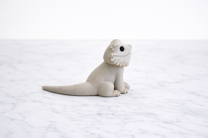 Cute Bearded Dragon Figurine – Textured Knit-Style Reptile Sculpture
