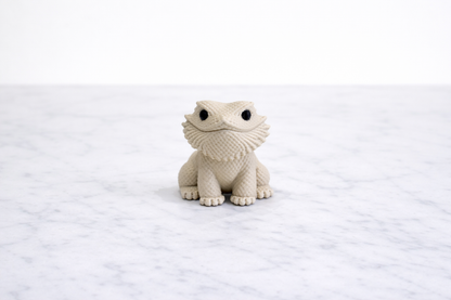 Cute Bearded Dragon Figurine – Textured Knit-Style Reptile Sculpture
