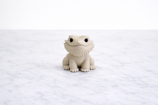 Cute Bearded Dragon Figurine – Textured Knit-Style Reptile Sculpture