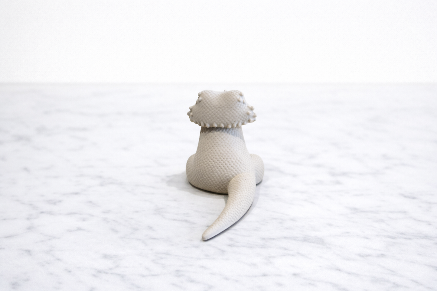 Cute Bearded Dragon Figurine – Textured Knit-Style Reptile Sculpture