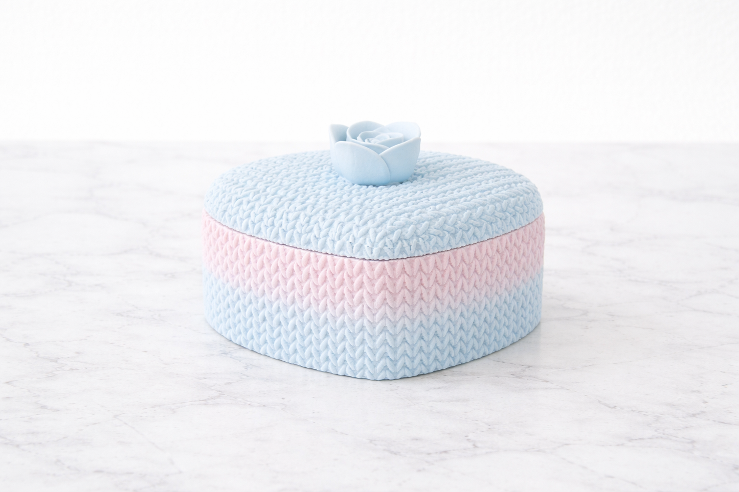 Heart-Shaped Knitted Look Trinket Box – Pastel Decorative Storage