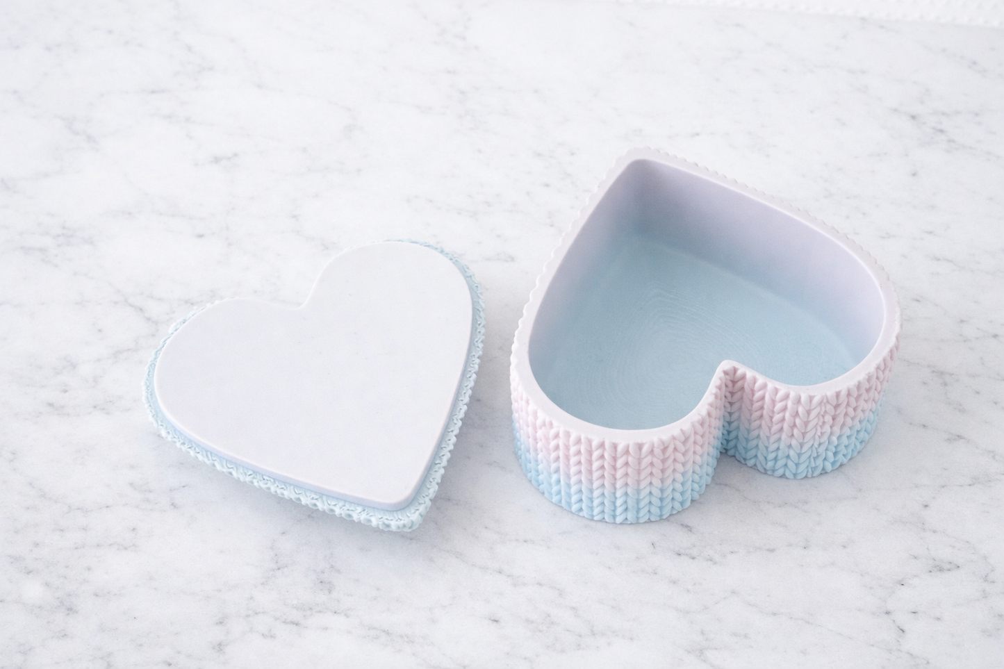 Heart-Shaped Knitted Look Trinket Box – Pastel Decorative Storage