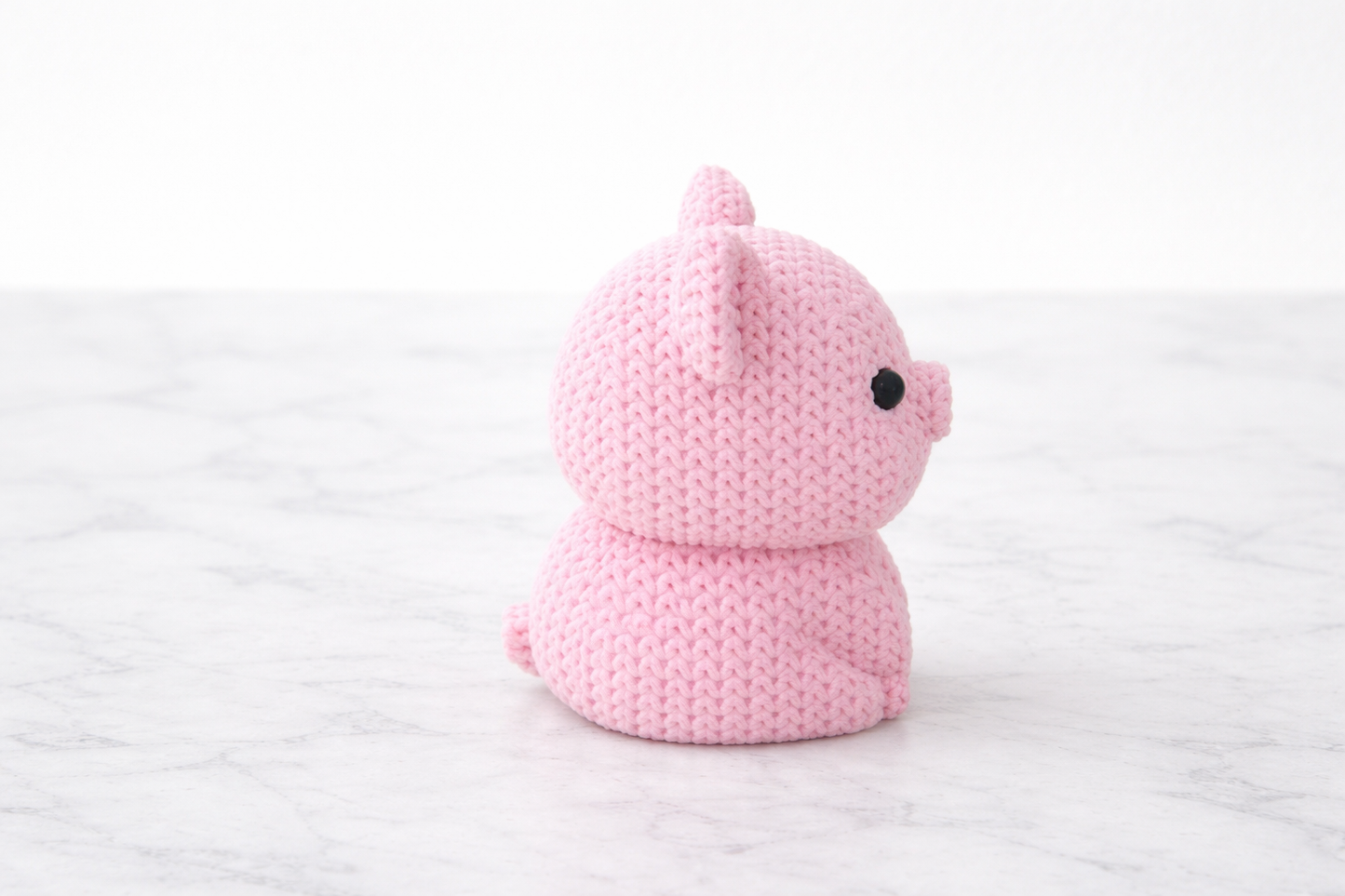 Pink Knitted Look Pig Figurine – Cute Decorative Animal Sculpture