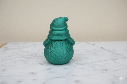 Figura de muñeco de nieve azul con detalles ornamentales: elegante decoración invernal