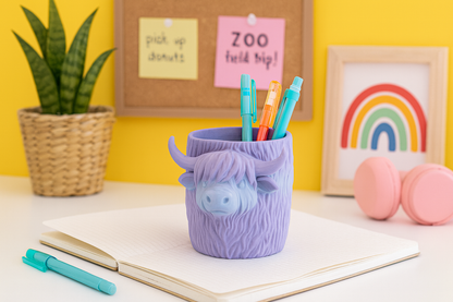 Cute Highland Cow Pen Holder – Decorative Desk Organizer