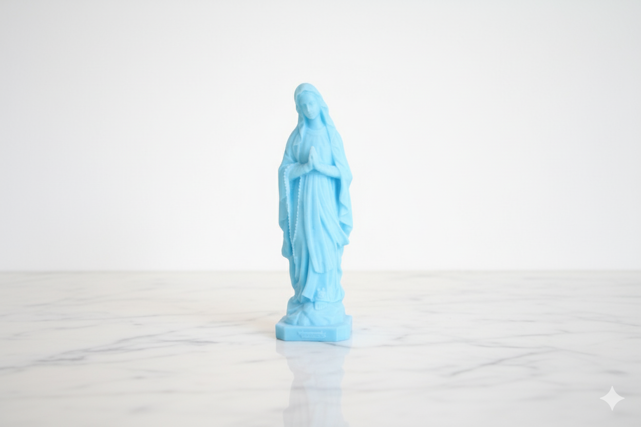 Glow-in-the-Dark Virgin Mary Figurine – Spiritual Decorative Statue