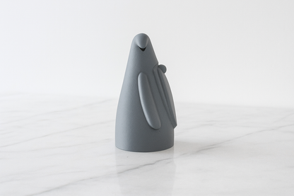 Figura minimalista de Papá Noel gris: decoración navideña nórdica moderna